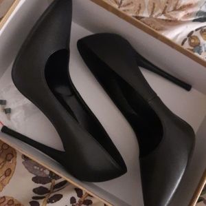 Elizabeth Tang High Heel Pumps